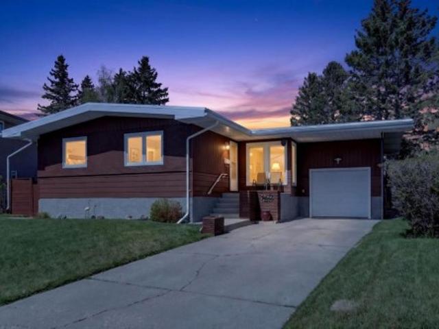 House for sale in Cambrian Heights, Calgary