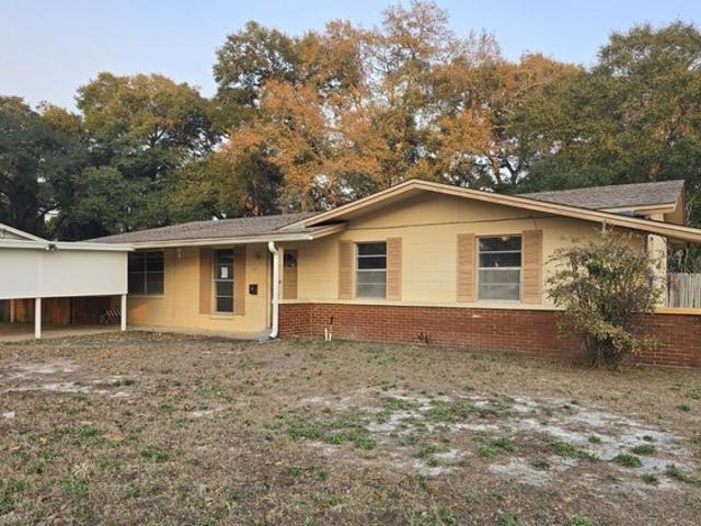 House for sale in Mary Esther, Florida