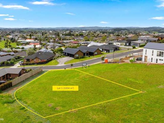 Land for sale in Pukekohe