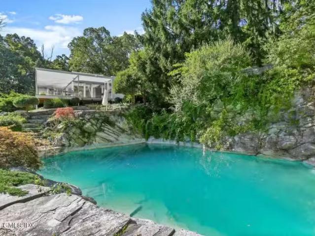 House for rent in Westport