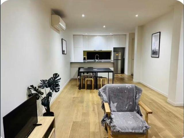 Townhouse for rent in Strathmore Heights, Melbourne