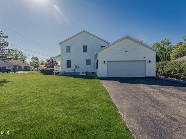 House for sale in Amsterdam, New York
