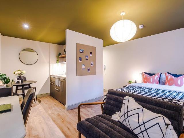 Apartment for rent in Hyde Park, Leeds