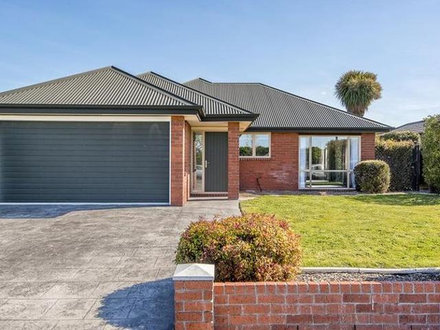House for rent in Chaslands, Canterbury