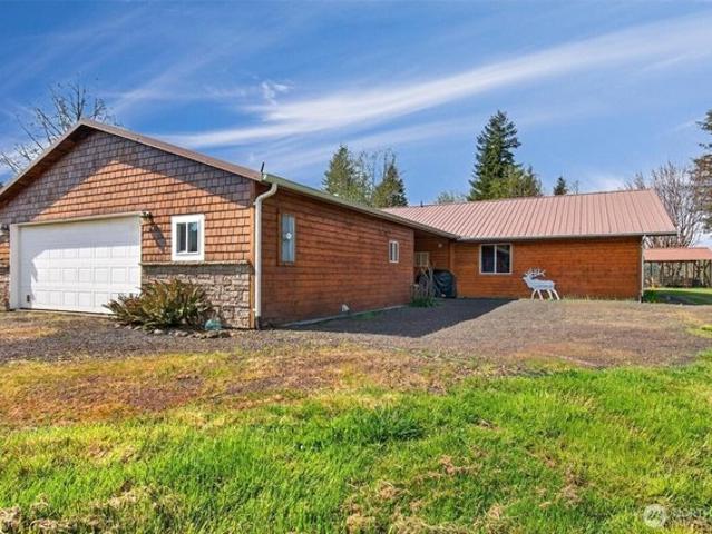House for sale in Cathlamet, Washington