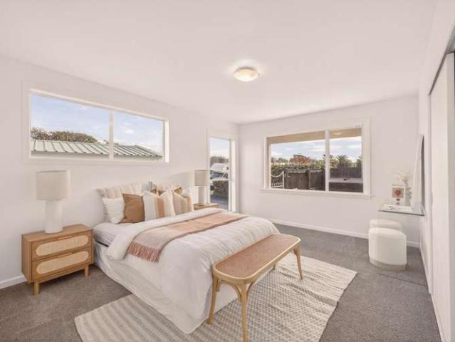 House for sale in Chaslands, Canterbury