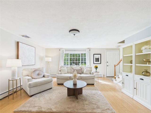 Condo for sale in Warwick, Rhode Island