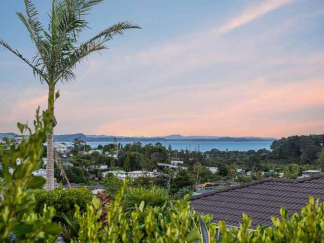 House for sale in Whangaparaoa