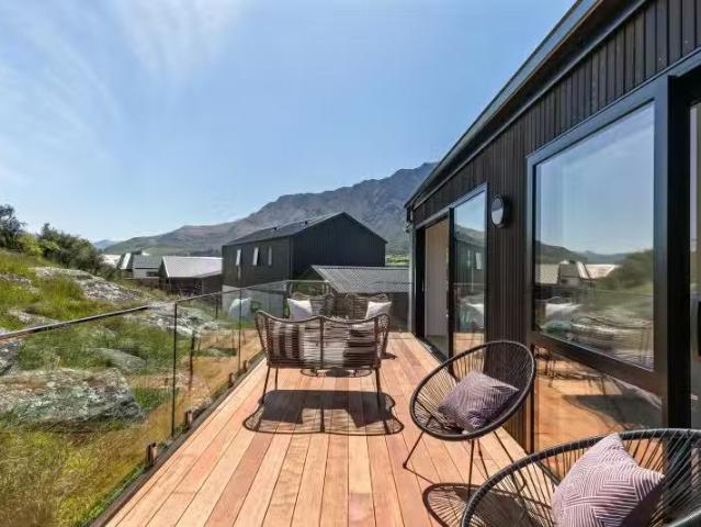 House for sale in Otakou