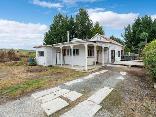 House for sale in Otakou