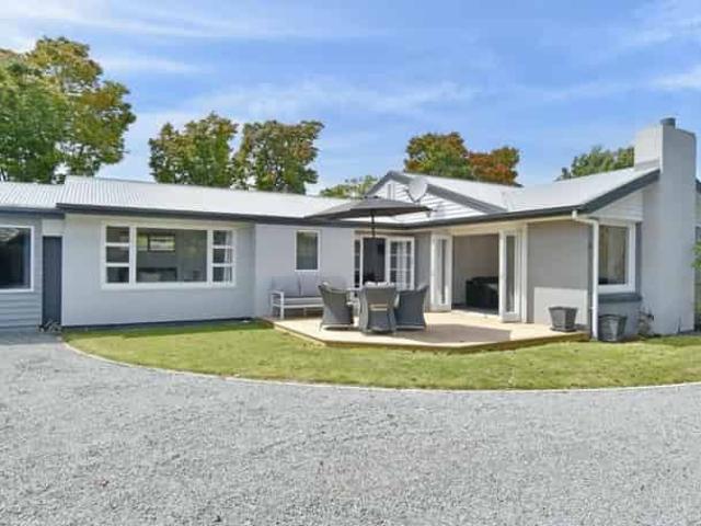 House for rent in Chaslands, Canterbury