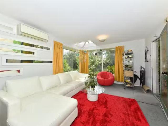House for sale in Chaslands, Canterbury