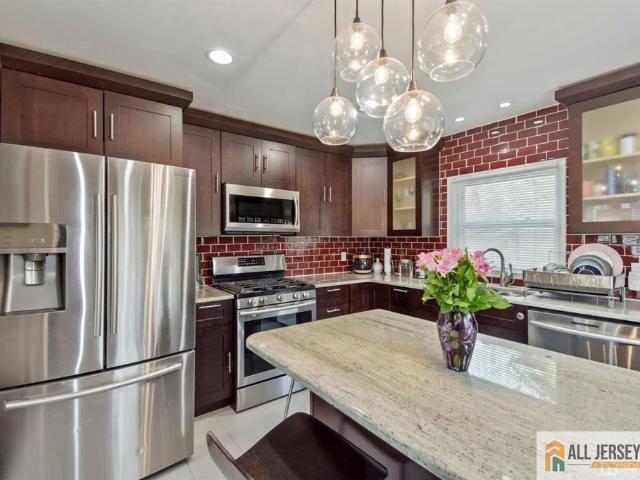 House for sale in Edison, New Jersey