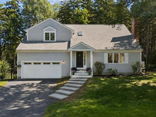 House for sale in Cape Elizabeth, Maine