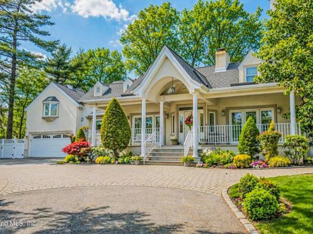 House for sale in Staten Island, New York