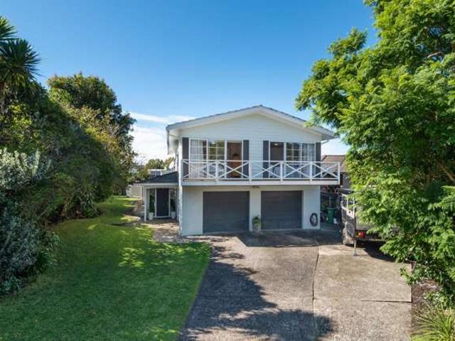 House for sale in Wairau Valley