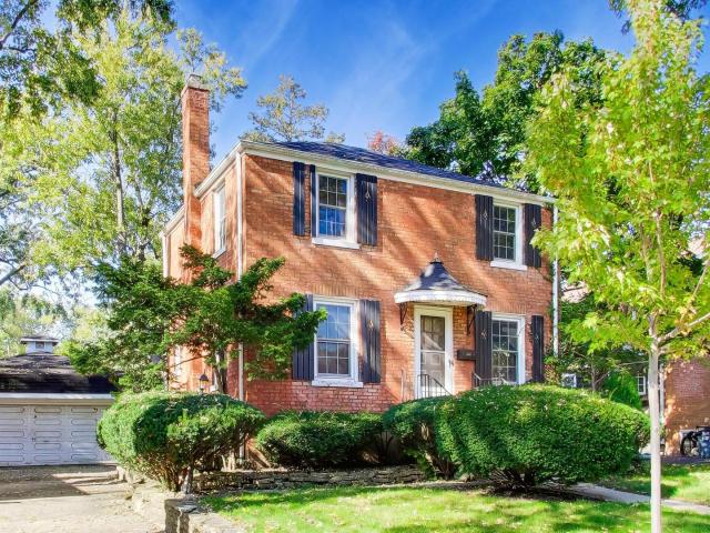 House for sale in Clarendon Hills, DuPage County