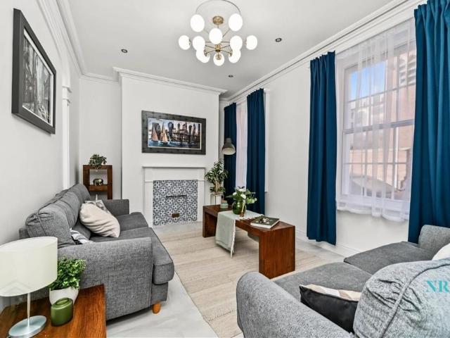 Townhouse for rent in Linen Quarter, Belfast