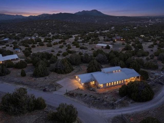 House for sale in Cedar Crest, New Mexico