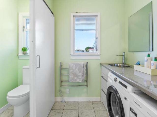 House for sale in Otakou