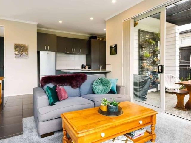 House for rent in Paremoremo
