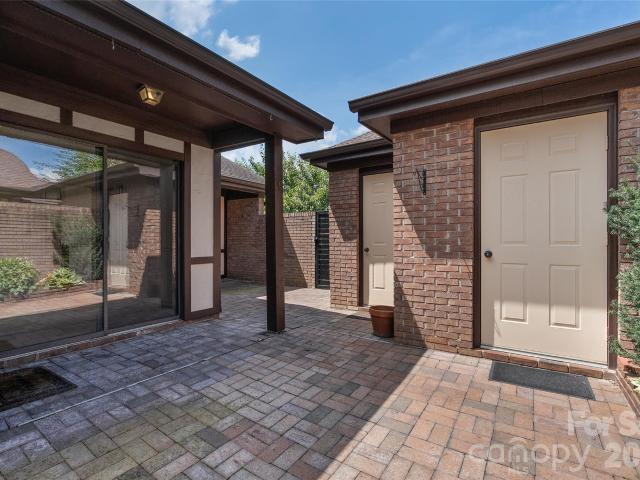 Townhouse for sale in Haywood, North Carolina