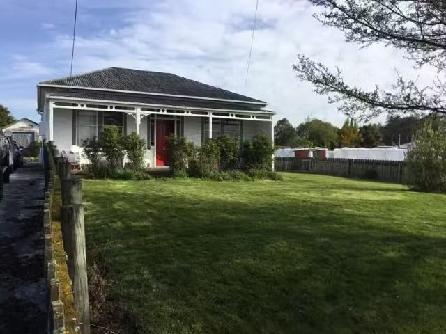 House for sale in Otakou