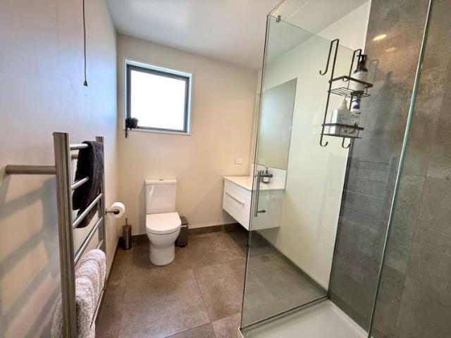 Townhouse for rent in Chaslands, Canterbury