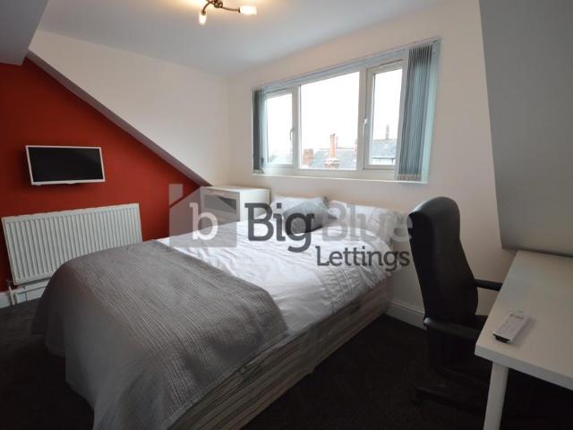 House for rent in Hyde Park, West Yorkshire