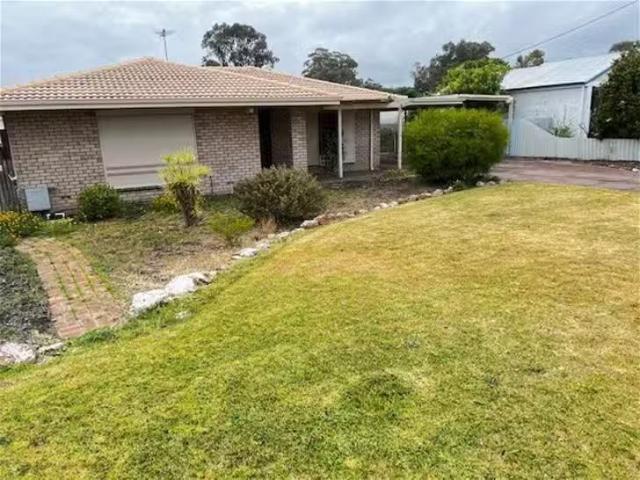 House for rent in Dudley Park