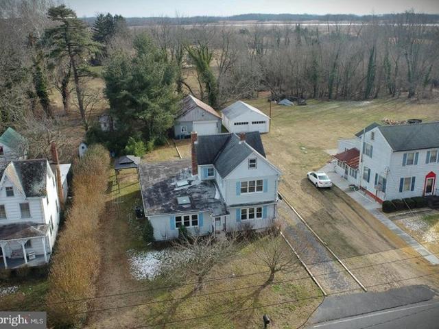 House for sale in Greenwich, New Jersey