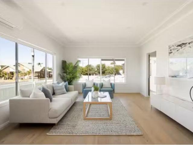 House for rent in Wollongong West, New South Wales