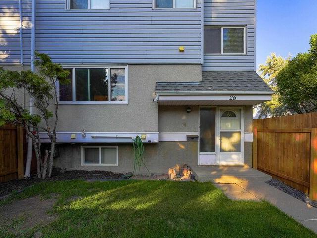 Townhouse for sale in Wedgewood, Alberta