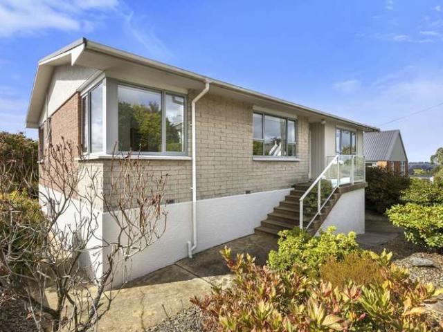 House for sale in Otakou