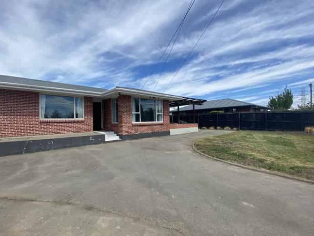 House for rent in Chaslands, Canterbury