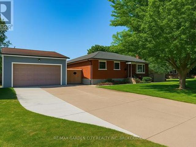 House for sale in Niagara, Ontario