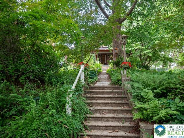 House for sale in Easton, Pennsylvania