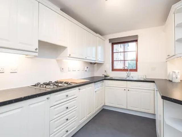 Apartment for rent in Comely Bank, Craigleith
