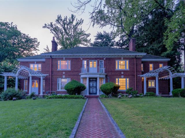 House for sale in New Rochelle, New York