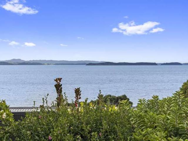 House for sale in Whangaparaoa