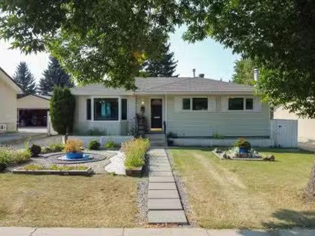 House for sale in Sherwood Park, Alberta