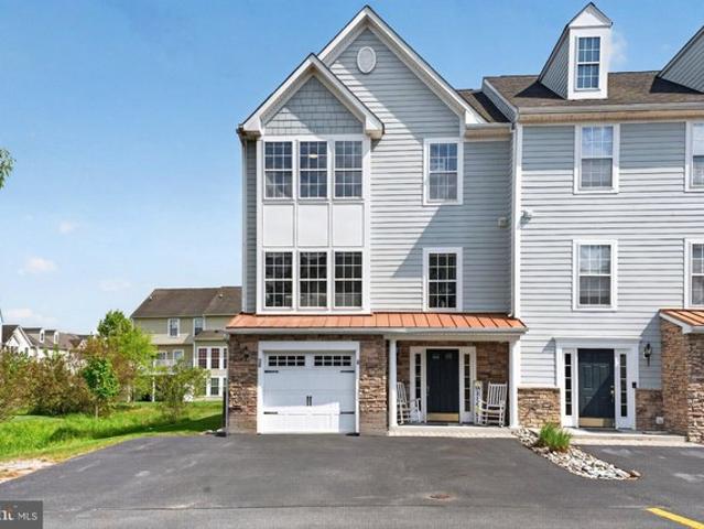 Townhouse for sale in Delaware