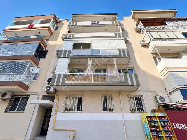 Dedebaşı Mahallesi, Karşıyaka içerisinde kiralık mülk