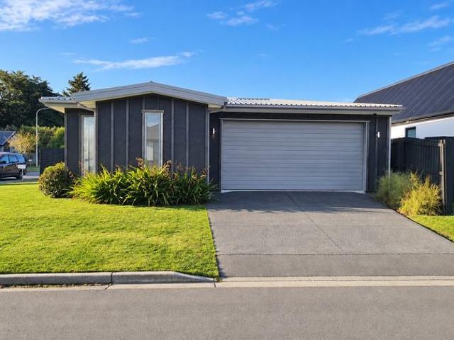 House for rent in Chaslands, Canterbury