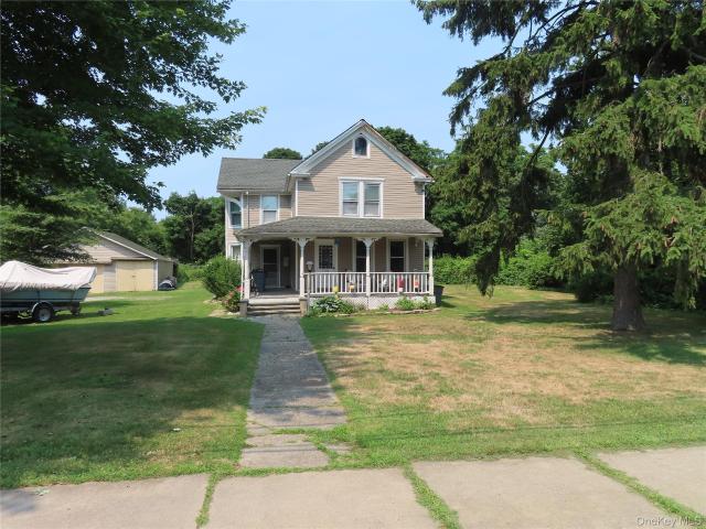 House for sale in Bohemia, New York