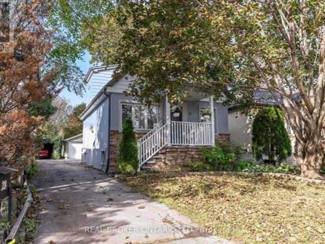 House for sale in Etobicoke Centre, Toronto
