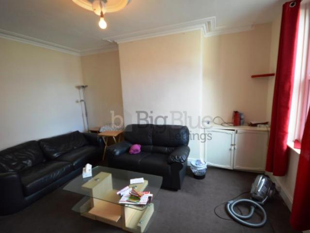 House for rent in Hyde Park, West Yorkshire