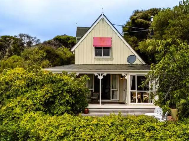 House for sale in Little Akaloa, Canterbury