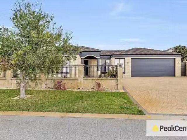 House for rent in Secret Harbour