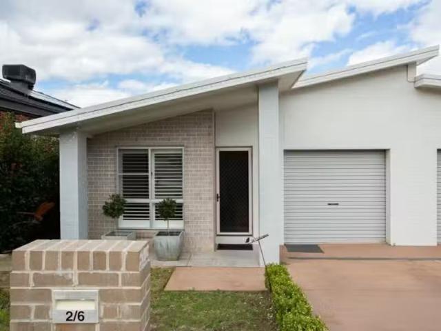 Condo for rent in Piallamore, New South Wales